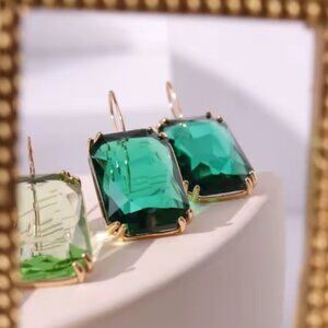 Emerald Radiance Drop Earrings in Gold